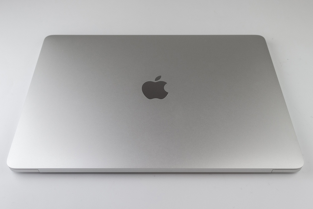 Exempel på MacBook i Grade A, bild 5 av 5, som visar produktens kosmetiska skick