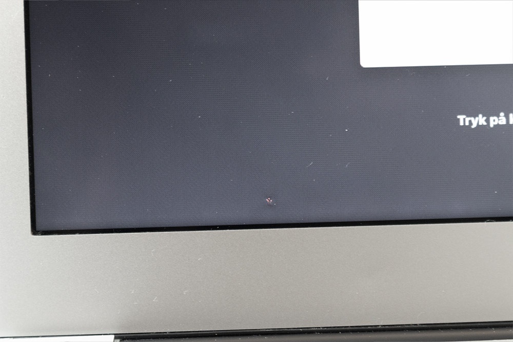 Exempel på MacBook i Grade C, bild 3 av 12, som visar produktens kosmetiska skick