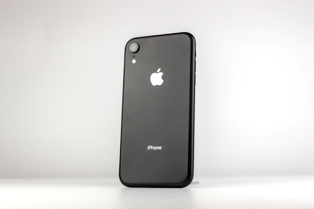 Exempel på iPhone i Grade A, bild 1 av 4, som visar produktens kosmetiska skick