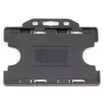 B&auml;rfodral i svart plast f&ouml;r 2 kort