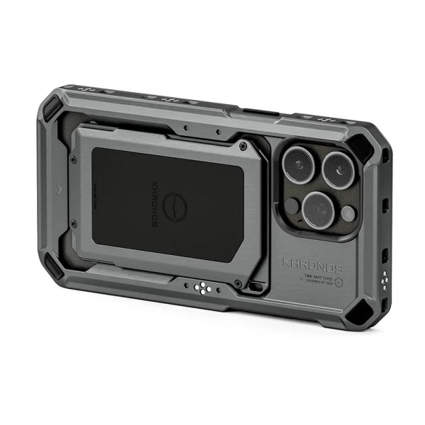 Billigt Khronos iPhone 15 Pro Fodral - Rymdgrå - Ultimat Skydd och Funktionalitet för Mobilfilmning Khronos iPhone 15 Pro Case Space Grey