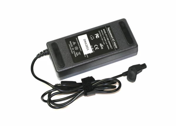 Dell 90W 20V 4.5A laddare med Special 3 hole tip- Kompatibel