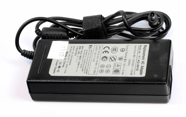 Samsung 90W 19V 4.74A laddare med 5.5mm x 3.0mm Pin In Tip- Kompatibel