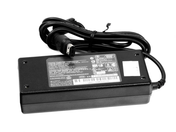 Billig HP Compaq 90W 18.5V Strömförsörjning med Multipin - Köp Online HP Compaq 90W 18.5V 4.9A laddare med Multipin - Kompatibel