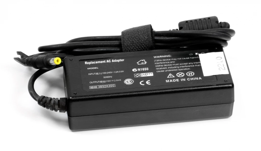 DELTA 50W 19V 2.64A laddare med 4.7mm x 1.7mm stik - Kompatibel
