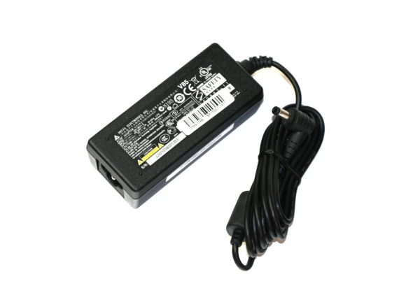 Toshiba 36W 12V 3A laddare med 5.0mm x 1.9mm stik - Original