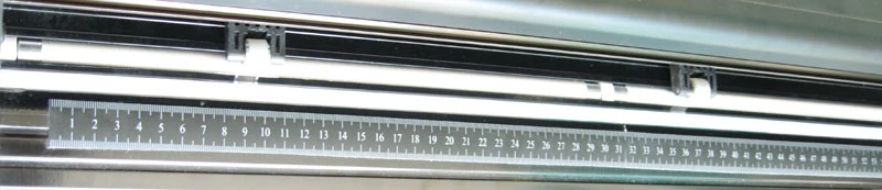 126cm självhäftande linjal till att måla upp tex. folie