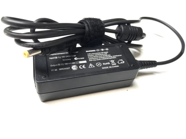 Acer 30W 19V 1.58A strømforsyning med 5.5mm x 1.7mm stik - kompatibel